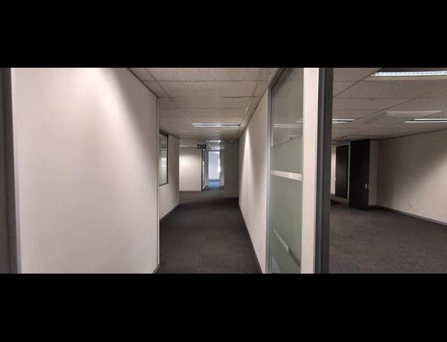 BUSINESS PROPERTY TO RENT IN BRYANSTON